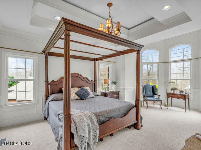 10 Hawthorne Place, Norris, TN 37828