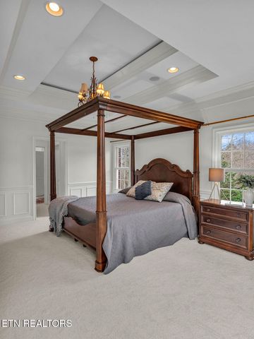 10 Hawthorne Place, Norris, TN 37828