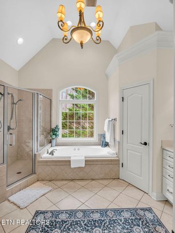 10 Hawthorne Place, Norris, TN 37828