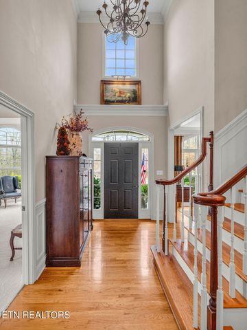 10 Hawthorne Place, Norris, TN 37828