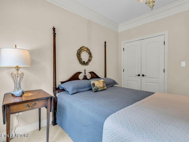 10 Hawthorne Place, Norris, TN 37828