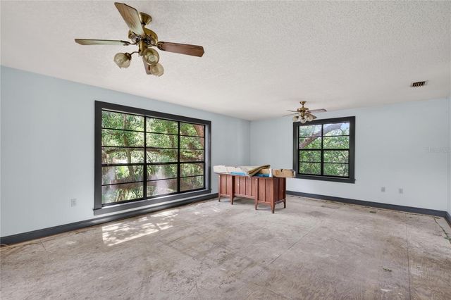 19 E MORNINGVIEW DRIVE, Eustis, FL 32726