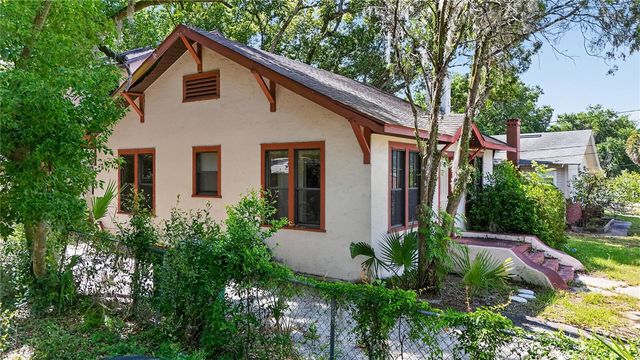 19 E MORNINGVIEW DRIVE, Eustis, FL 32726