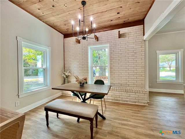 109 Pasadena Drive, Victoria, TX 77904