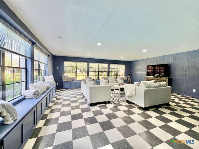 109 Pasadena Drive, Victoria, TX 77904