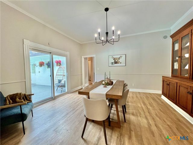 109 Pasadena Drive, Victoria, TX 77904