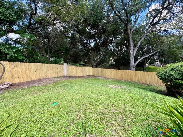 109 Pasadena Drive, Victoria, TX 77904