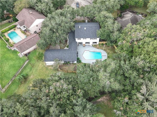 109 Pasadena Drive, Victoria, TX 77904