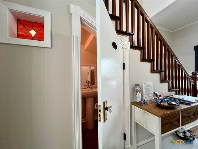 109 Pasadena Drive, Victoria, TX 77904