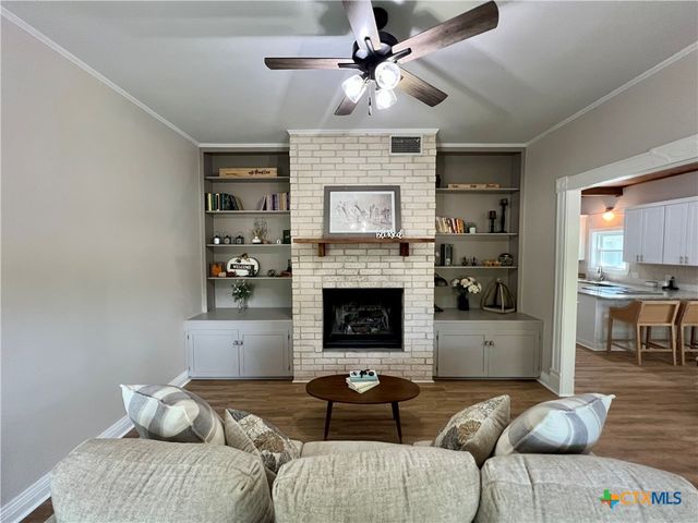 109 Pasadena Drive, Victoria, TX 77904