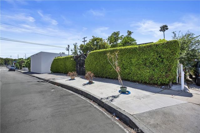 2949 S Harcourt Avenue, Los Angeles, CA 90016