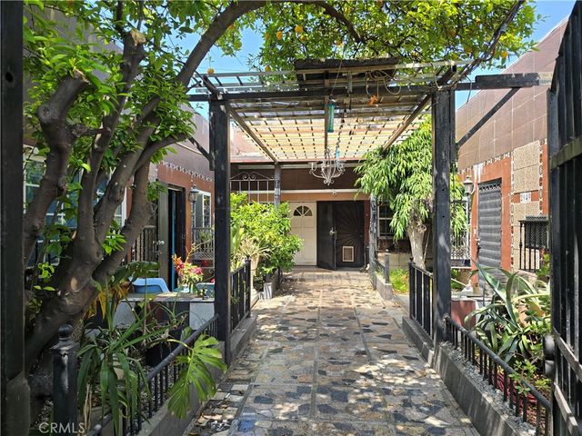 2949 S Harcourt Avenue, Los Angeles, CA 90016