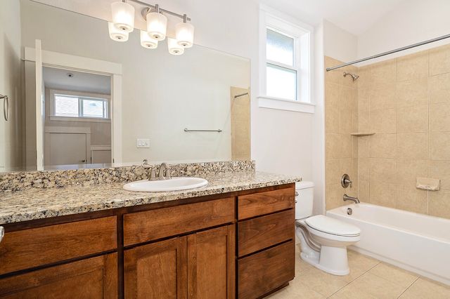 346 Stoneridge Avenue, Ashland, OR 97520