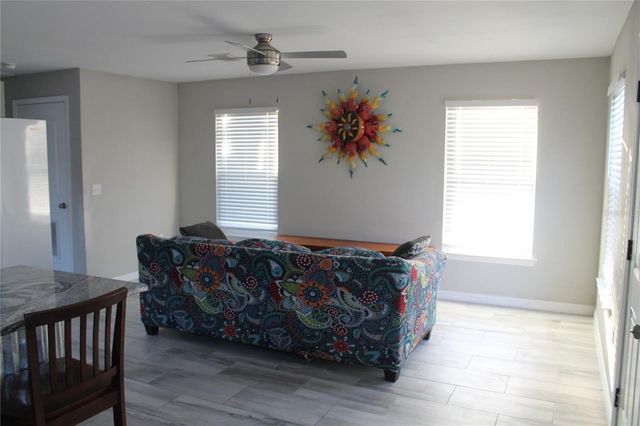 3631 N 4TH AVENUE N, St Petersburg, FL 33713