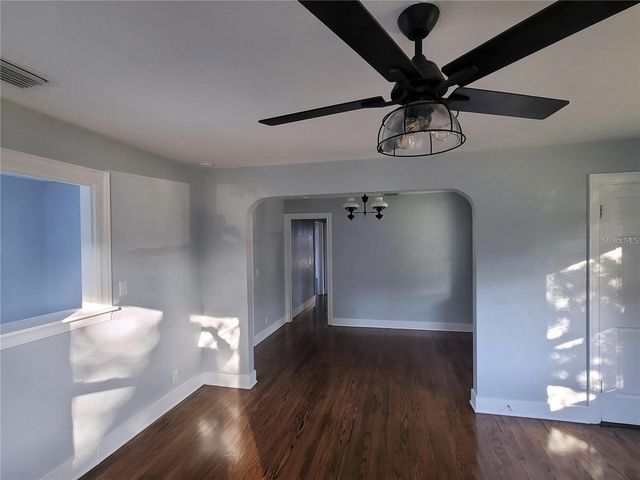 3631 N 4TH AVENUE N, St Petersburg, FL 33713