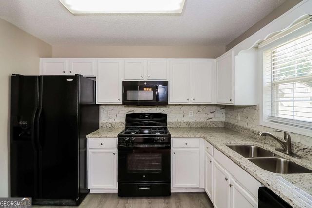 100 Ivy Glen Court, Dallas, GA 30157