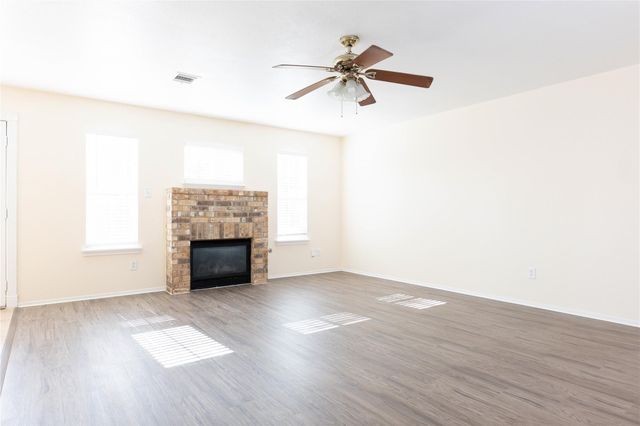 1705 Sylvia LN, Round Rock, TX 78681