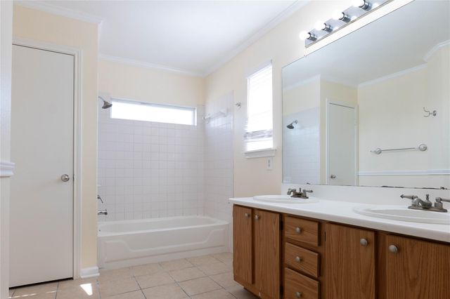 1705 Sylvia LN, Round Rock, TX 78681