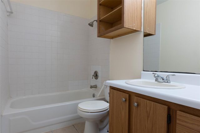 1705 Sylvia LN, Round Rock, TX 78681