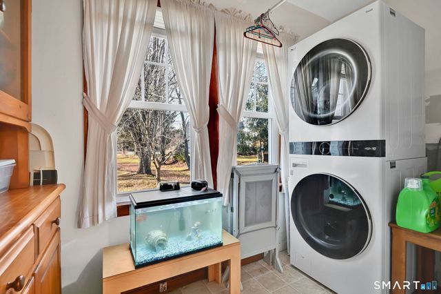 27 Park Street, Stafford, CT 06076