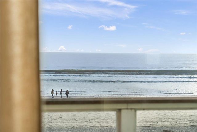 220 Beach Drive, Aptos, CA 95003