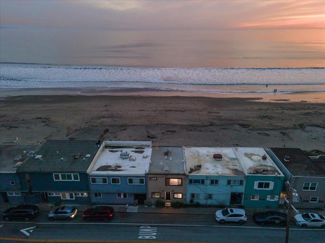 220 Beach Drive, Aptos, CA 95003