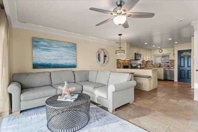 220 Beach Drive, Aptos, CA 95003