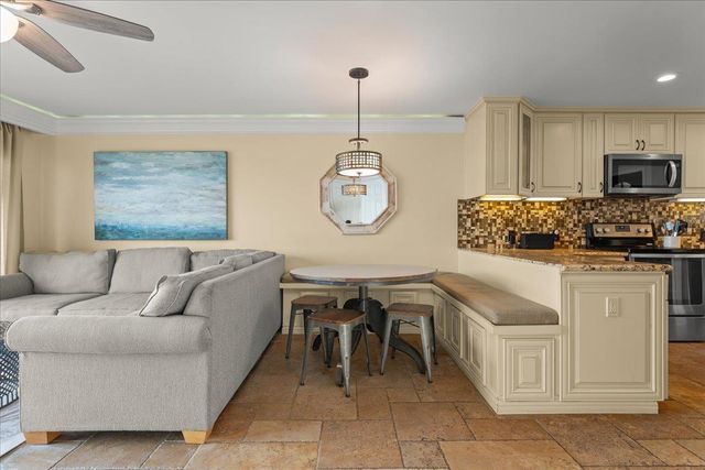 220 Beach Drive, Aptos, CA 95003