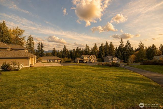 18727 55th Street SE, Snohomish, WA 98290