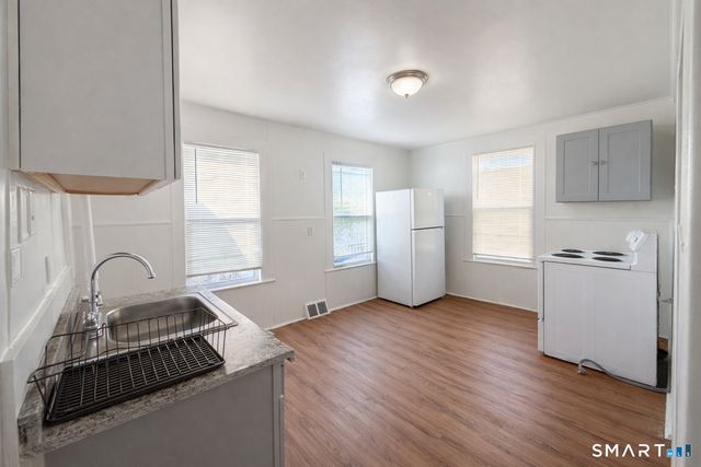 96 Franklin Street 2nd Floor, Meriden, CT 06450