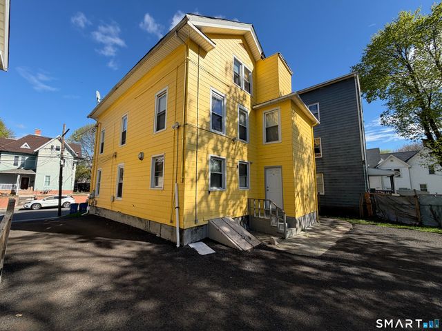 96 Franklin Street 2nd Floor, Meriden, CT 06450
