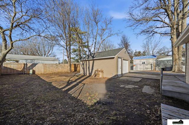 2721 N 38th Street, Lincoln, NE 68504