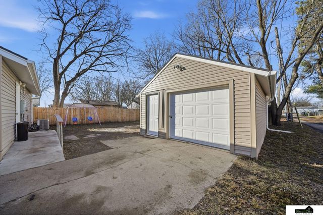 2721 N 38th Street, Lincoln, NE 68504