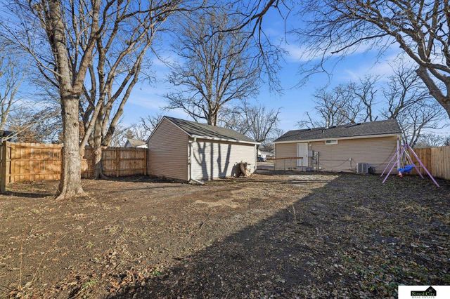 2721 N 38th Street, Lincoln, NE 68504