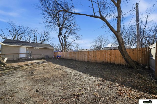 2721 N 38th Street, Lincoln, NE 68504