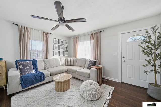 2721 N 38th Street, Lincoln, NE 68504