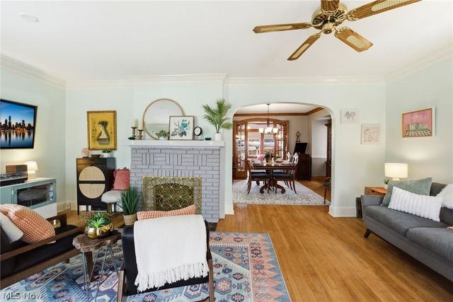 2080 Mars Avenue, Lakewood, OH 44107