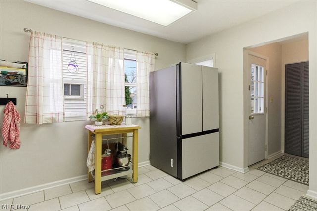 2080 Mars Avenue, Lakewood, OH 44107