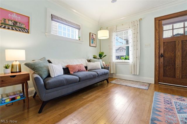 2080 Mars Avenue, Lakewood, OH 44107