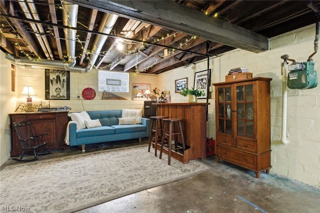 2080 Mars Avenue, Lakewood, OH 44107