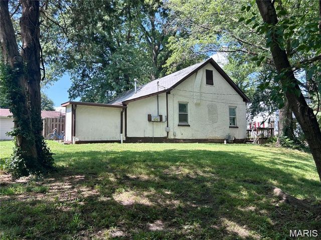 517 Mascoutah Avenue, Belleville, IL 62220