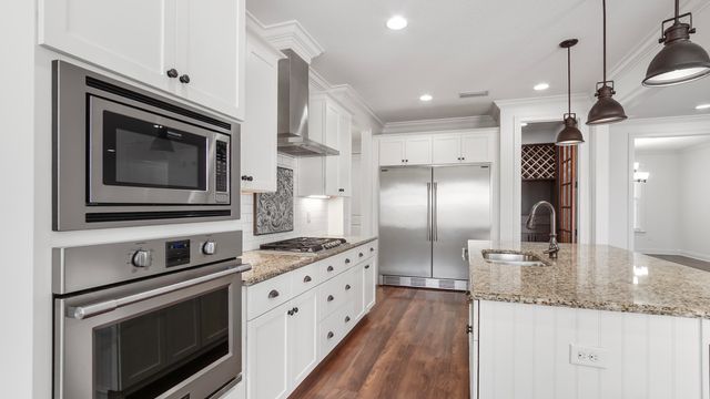 629 Meadow Lake Drive, Freeport, FL 32439