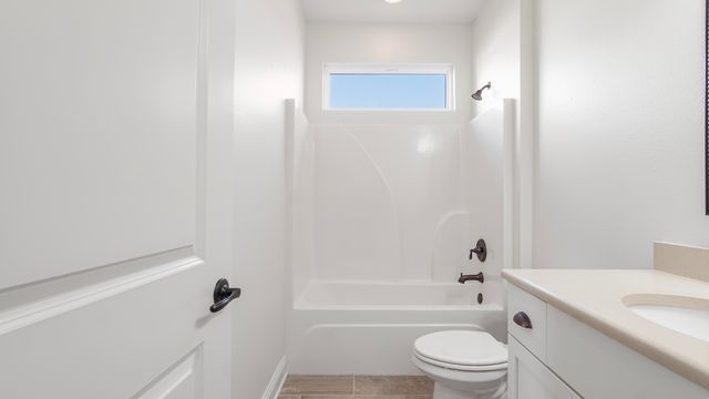 629 Meadow Lake Drive, Freeport, FL 32439