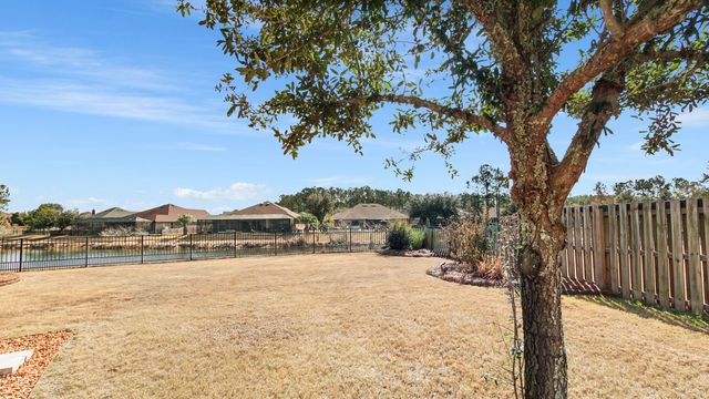 629 Meadow Lake Drive, Freeport, FL 32439