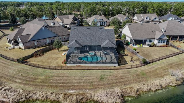 629 Meadow Lake Drive, Freeport, FL 32439