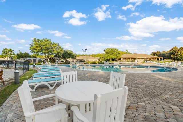 629 Meadow Lake Drive, Freeport, FL 32439