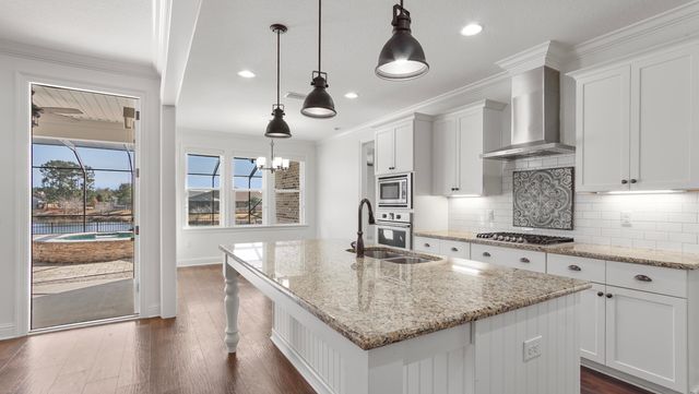 629 Meadow Lake Drive, Freeport, FL 32439