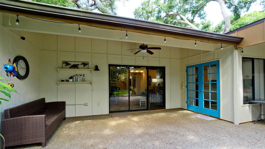 Image 21 of property listing at 2407 QUAIL COURT, Bradenton, FL 34209