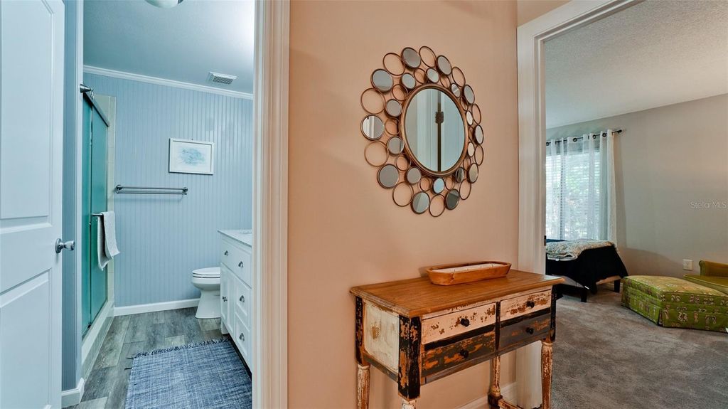 Image 32 of property listing at 2407 QUAIL COURT, Bradenton, FL 34209