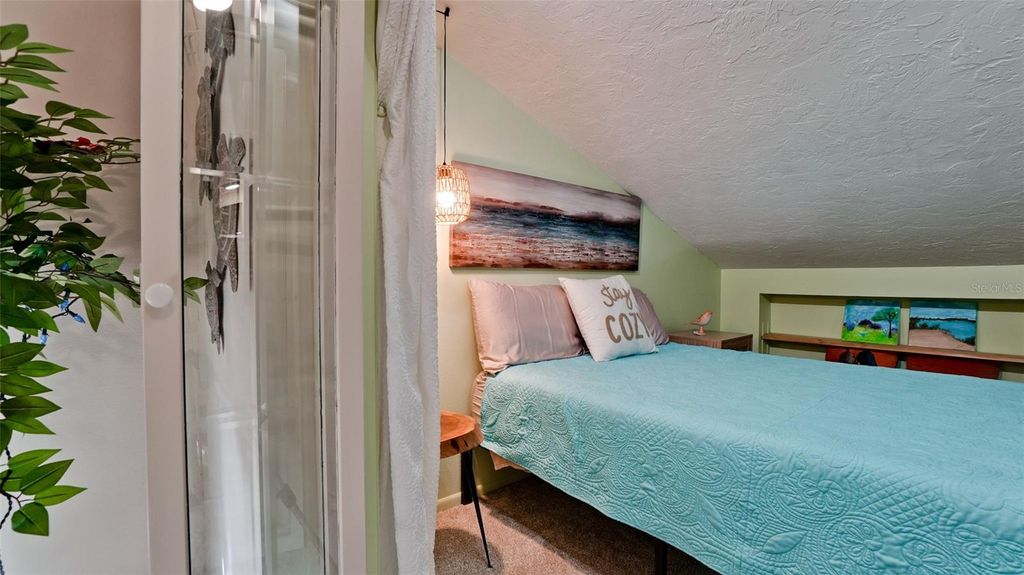 Image 44 of property listing at 2407 QUAIL COURT, Bradenton, FL 34209